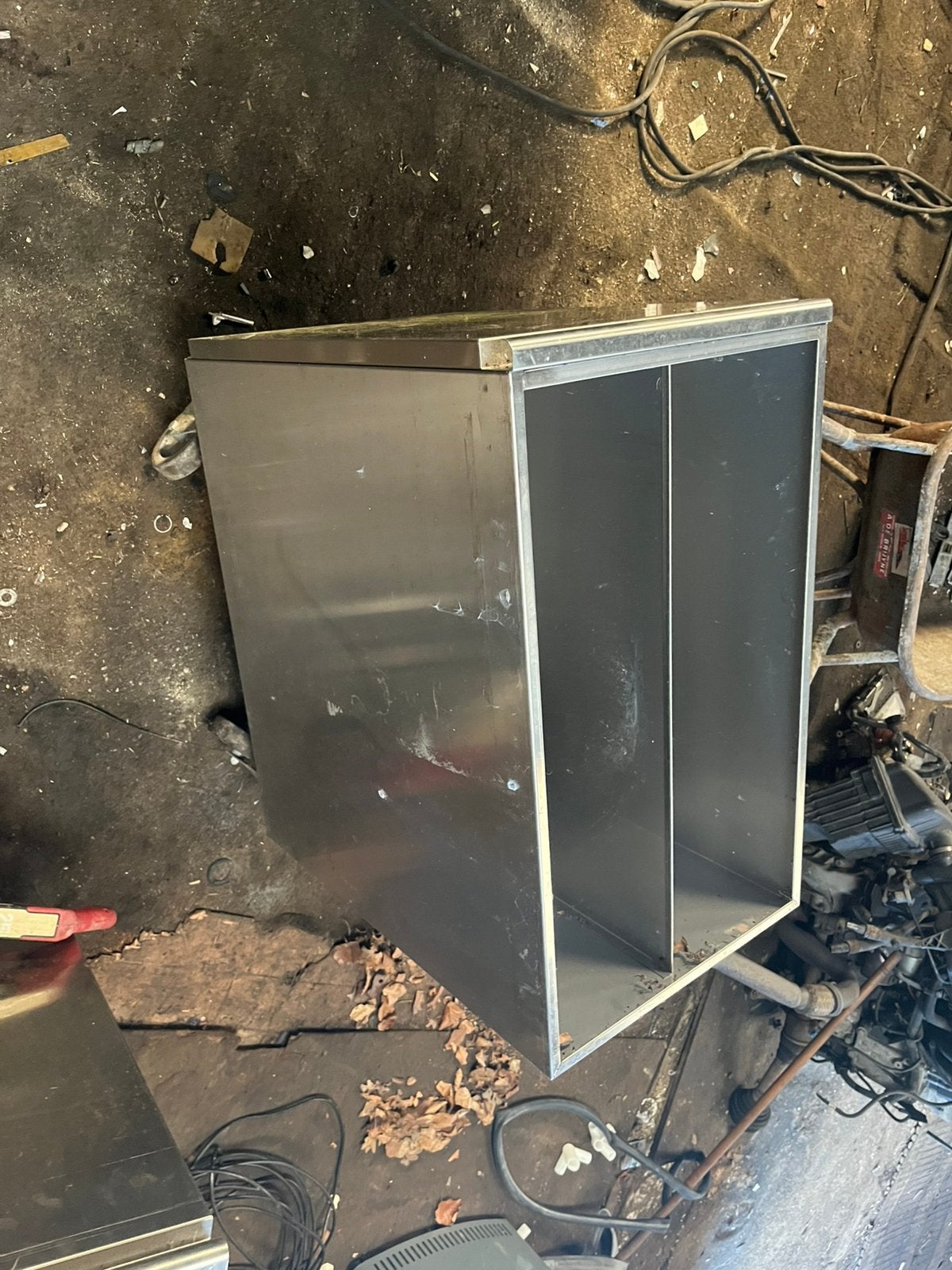 Inox bakken op wielen, Ophalen