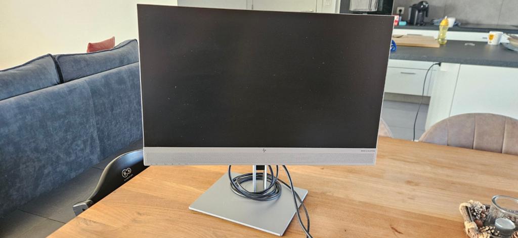 HP Computer Monitor - Nieuwstaat, Computers en Software, Monitoren, Ophalen, In hoogte verstelbaar