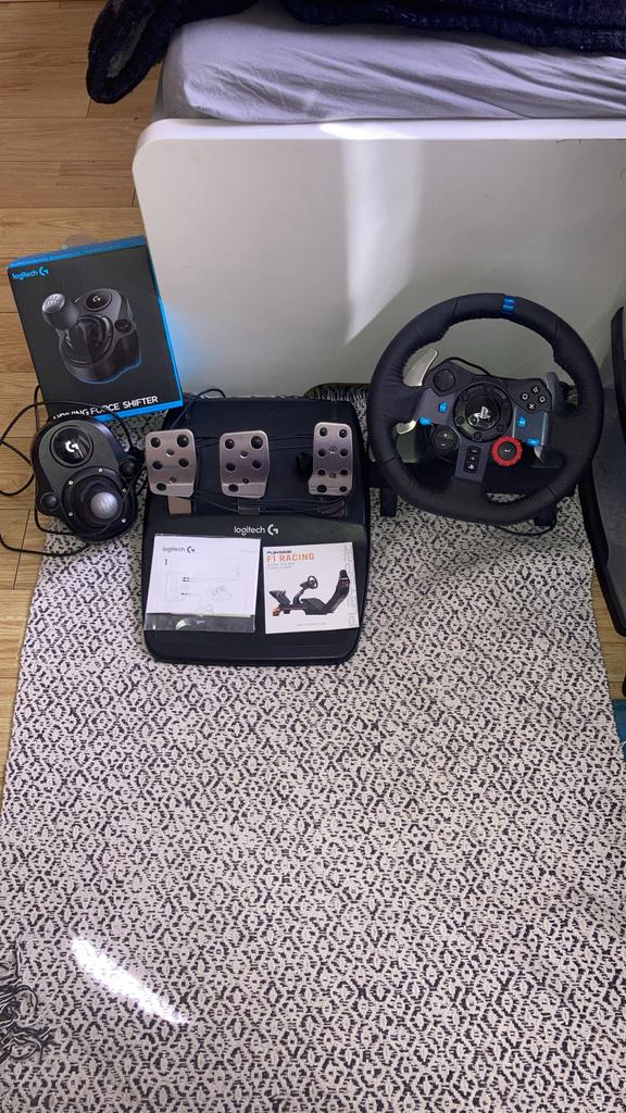 Volant logitech, Consoles de jeu & Jeux vidéo, Enlèvement ou Envoi, Neuf, Volant ou Pédales, PlayStation 4