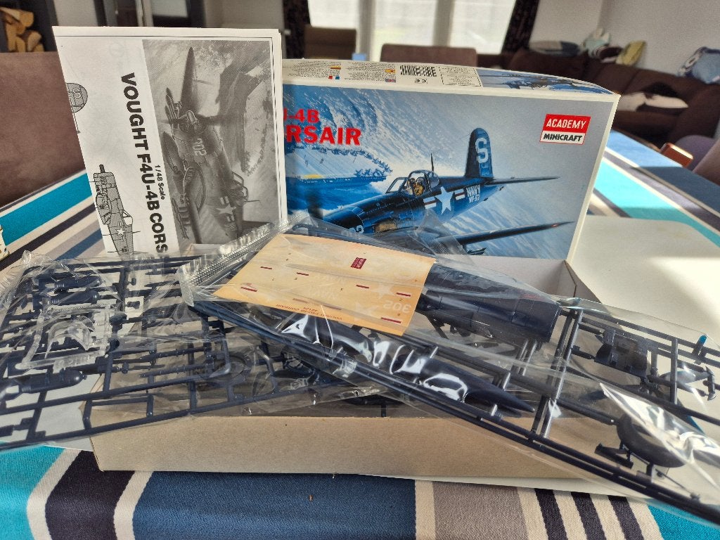 Modelisme corsair 1:48, Neuf, Enlèvement, Avion, Plus grand que 1:72