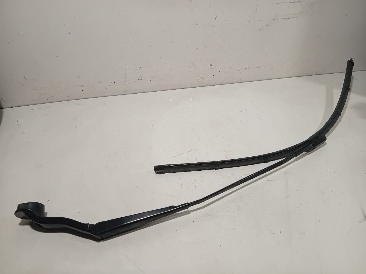 Ruitenwisserarm links voor Renault Scénic, Onderdelen@venauto.nl, Van der Ven Autorecycling B.V., Ettenseweg 76, 4706 PB Roosendaal, The Netherlands