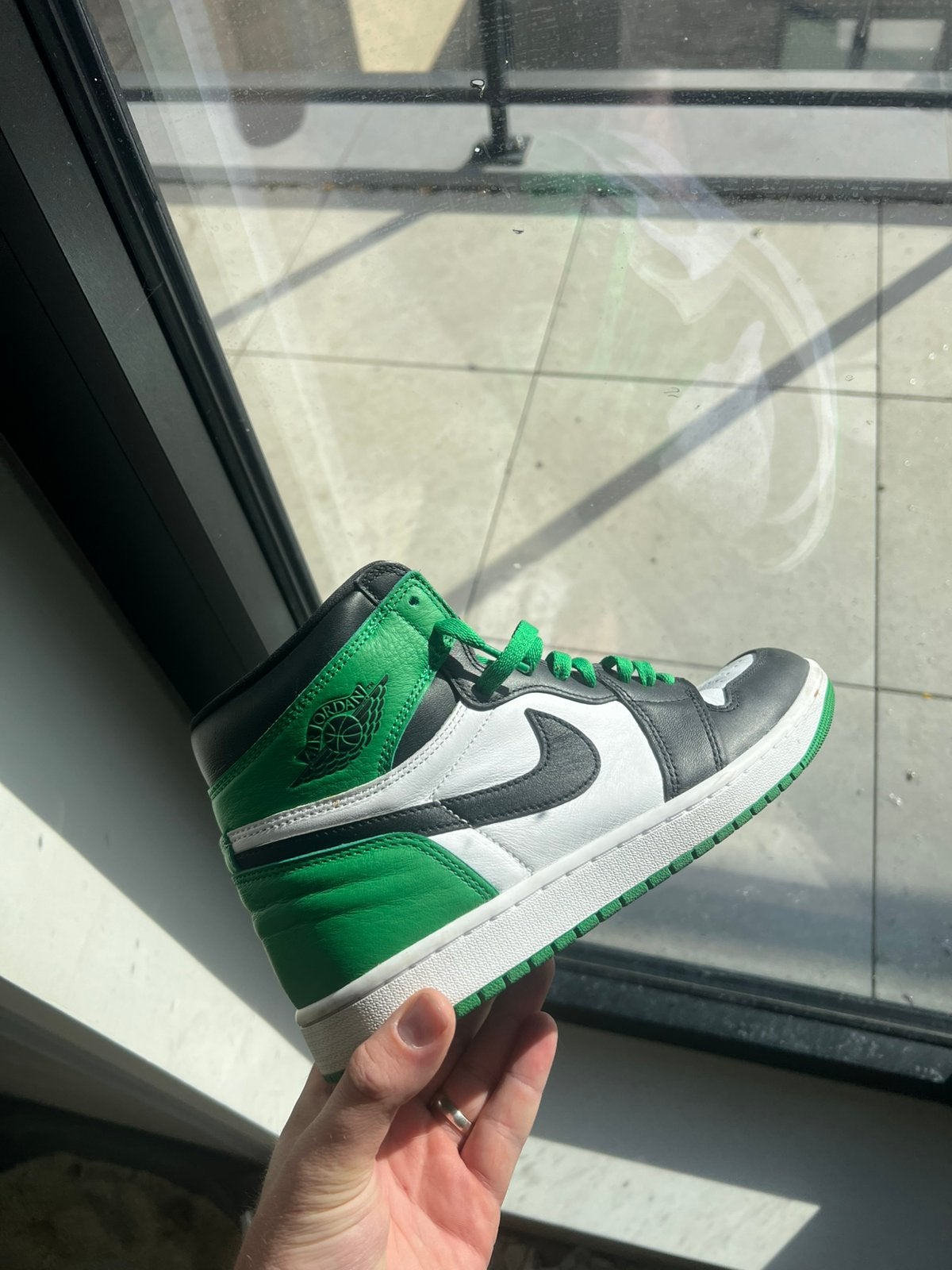 Nike air jordan 1 high, maat 44, Kleding | Heren, Overige kleuren, Ophalen of Verzenden, Zo goed als nieuw, Sneakers
