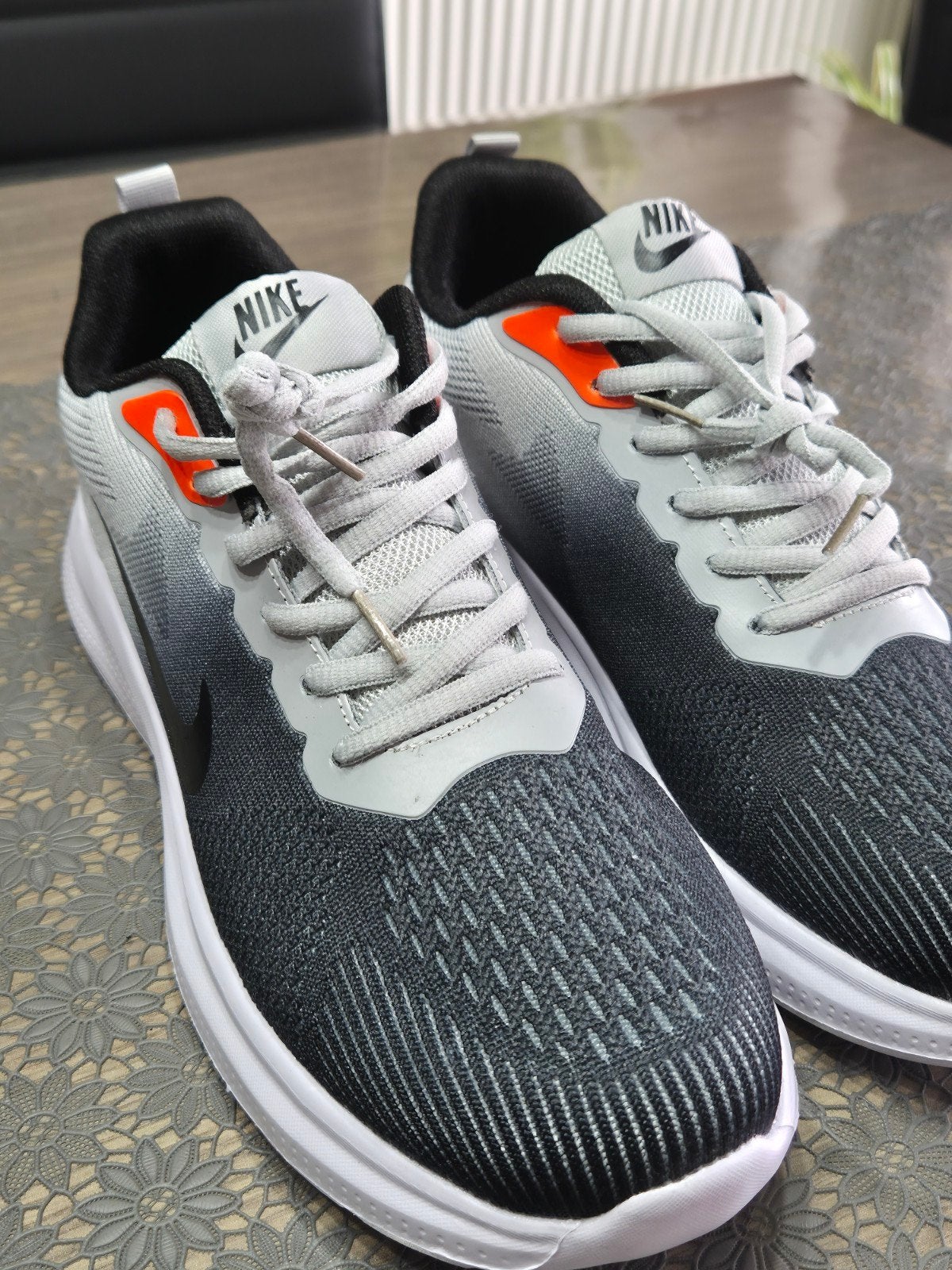 Nike sportschoenen maat 44., Kleding | Heren, Ophalen of Verzenden, Sportschoenen