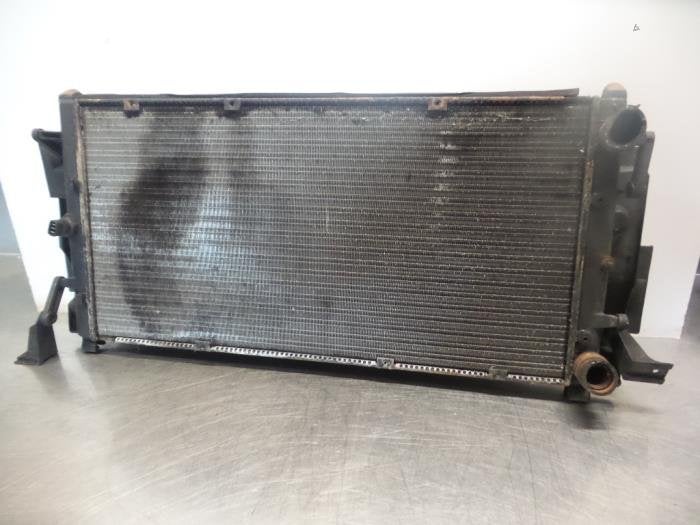 Radiateur van een Volkswagen Transporter (Transporter 90-), Auto-onderdelen, Gebruikt, -, Volkswagen, -