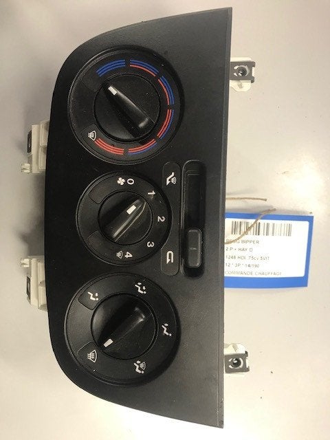 PANNEAU DE COMMANDE CHAUFFAGE CLIMATISATION Bipper (AA), Kontakt-peugeot@peugeot.com, Utilisé, Peugeot Deutschland GmbH, Bahnhofsplatz
65423  Rüsselsheim, DE
