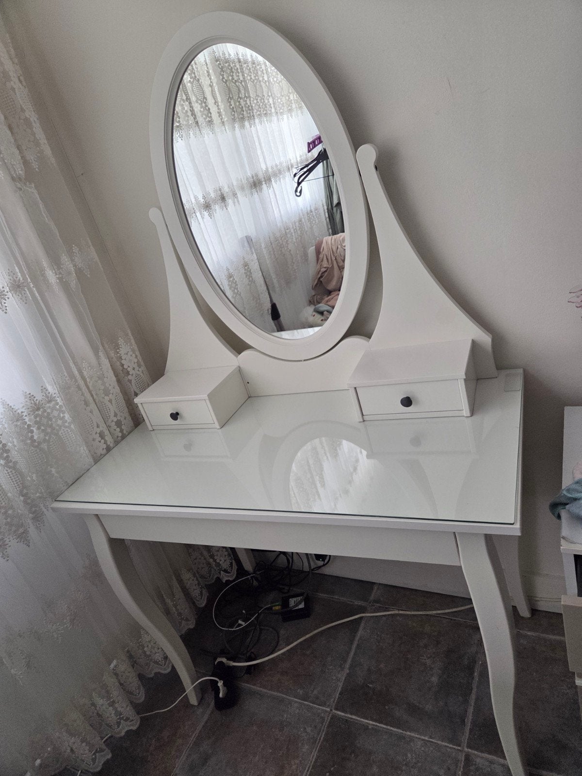Ikea Make up tafel, Ophalen