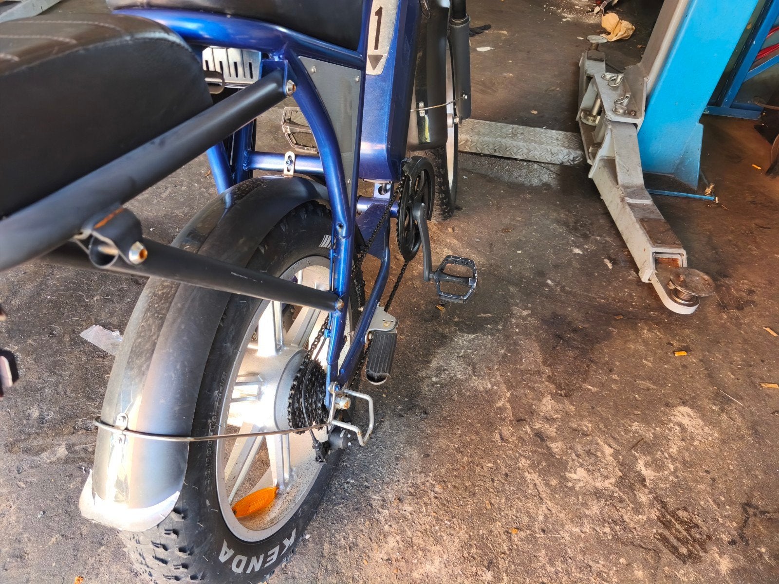 fatbike V8 costume met oplader, Fietsen en Brommers, Ophalen