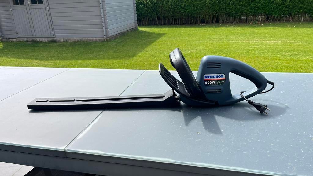 Elektrische heggeschaar Peugeot 500W 64cm zaagblad, Tuin en Terras, Ophalen, Gebruikt, Elektrisch