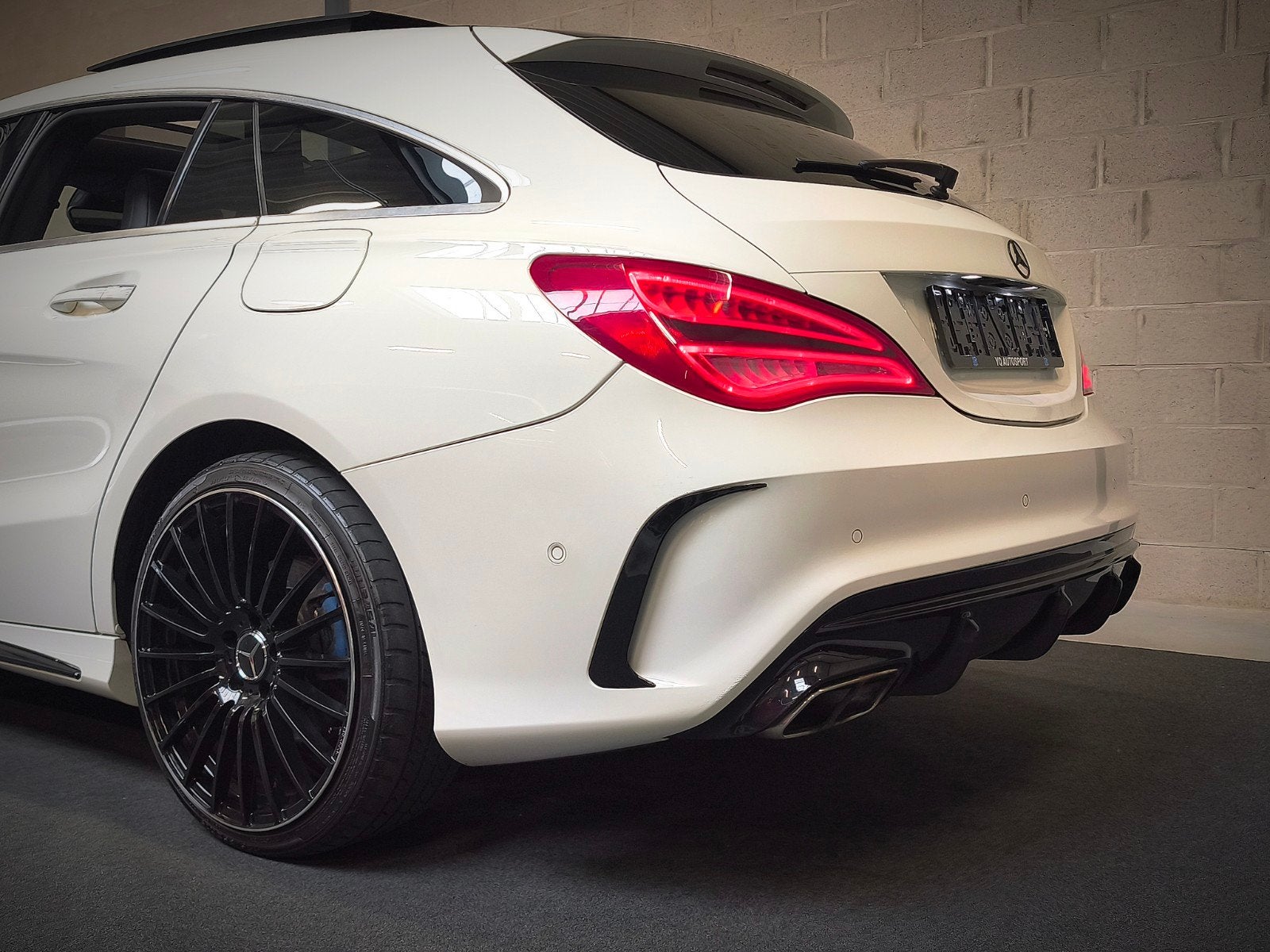 Mercedes cla250 AMG shooting break keyless camera alcantara, Auto's, Automaat, CLA, Alcantara, Wit