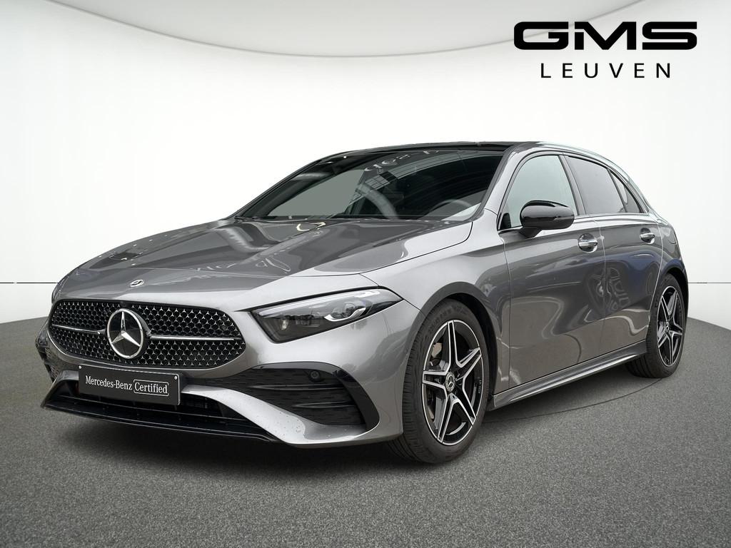 Mercedes-Benz A-klasse A 180 AMG Line, Auto's, Mercedes-Benz, Stof, Zwart, 4 cilinders, 136 pk