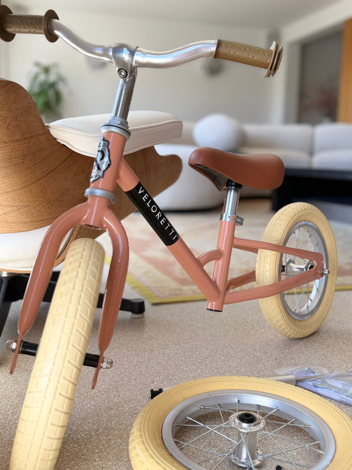 Draisienne Veloretti rose avec kit tricycle, Enlèvement, Comme neuf