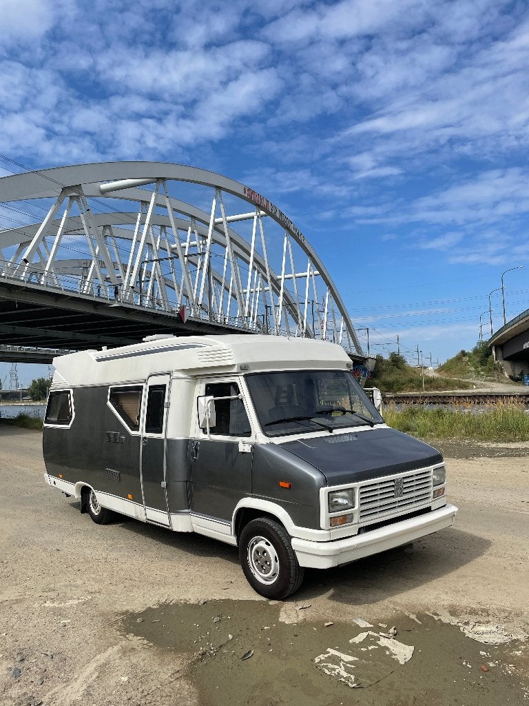 Peugeot Hobby 600 uit 1988, een rijdende eighties-legende, Caravans en Kamperen, Chemisch toilet, Douche, Hobby, Vloeistofverwarming