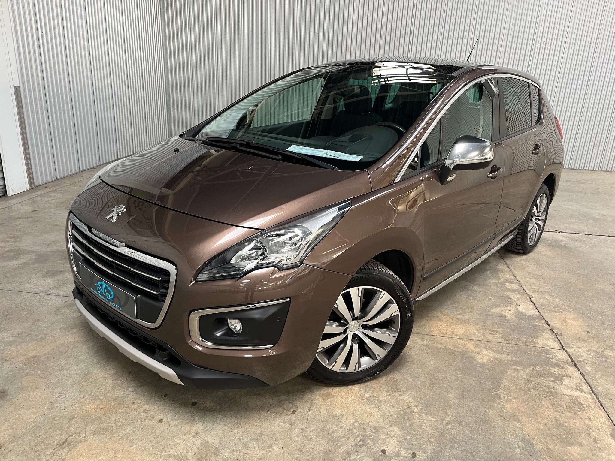 Peugeot 3008 1.2 PureTech Allure Half Leder Panoramadak PDC, Voorwielaandrijving, Gebruikt, 1199 cc, Bruin