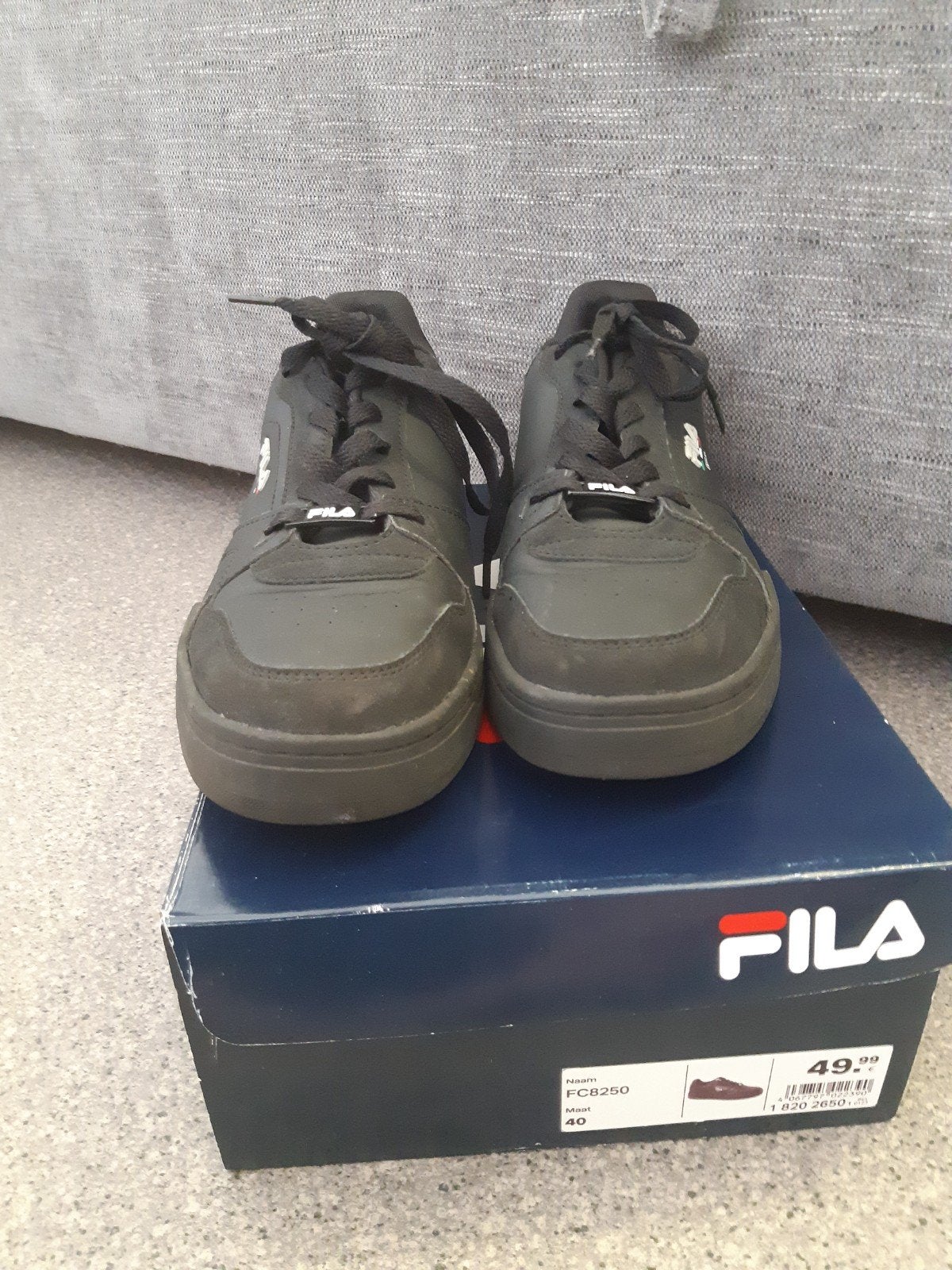 chaussures Villa taille 40, Enlèvement ou Envoi, Comme neuf, Fila, Noir
