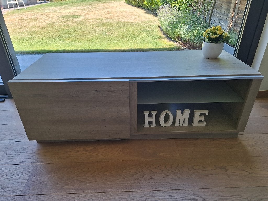 Stijlvol en stevig TV-meubel 132 (L) x 50 (D) x 45 cm (H), Huis en Inrichting, Ophalen, Gebruikt, 100 tot 150 cm, Minder dan 100 cm