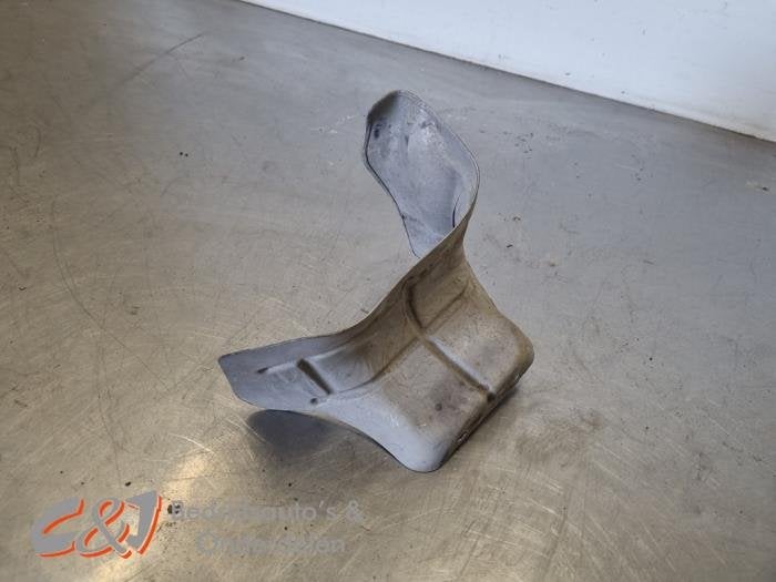 Bouclier thermique échappement d'un Renault Trafic, Autos : Pièces & Accessoires, Renault, -, 3 mois de garantie, Utilisé