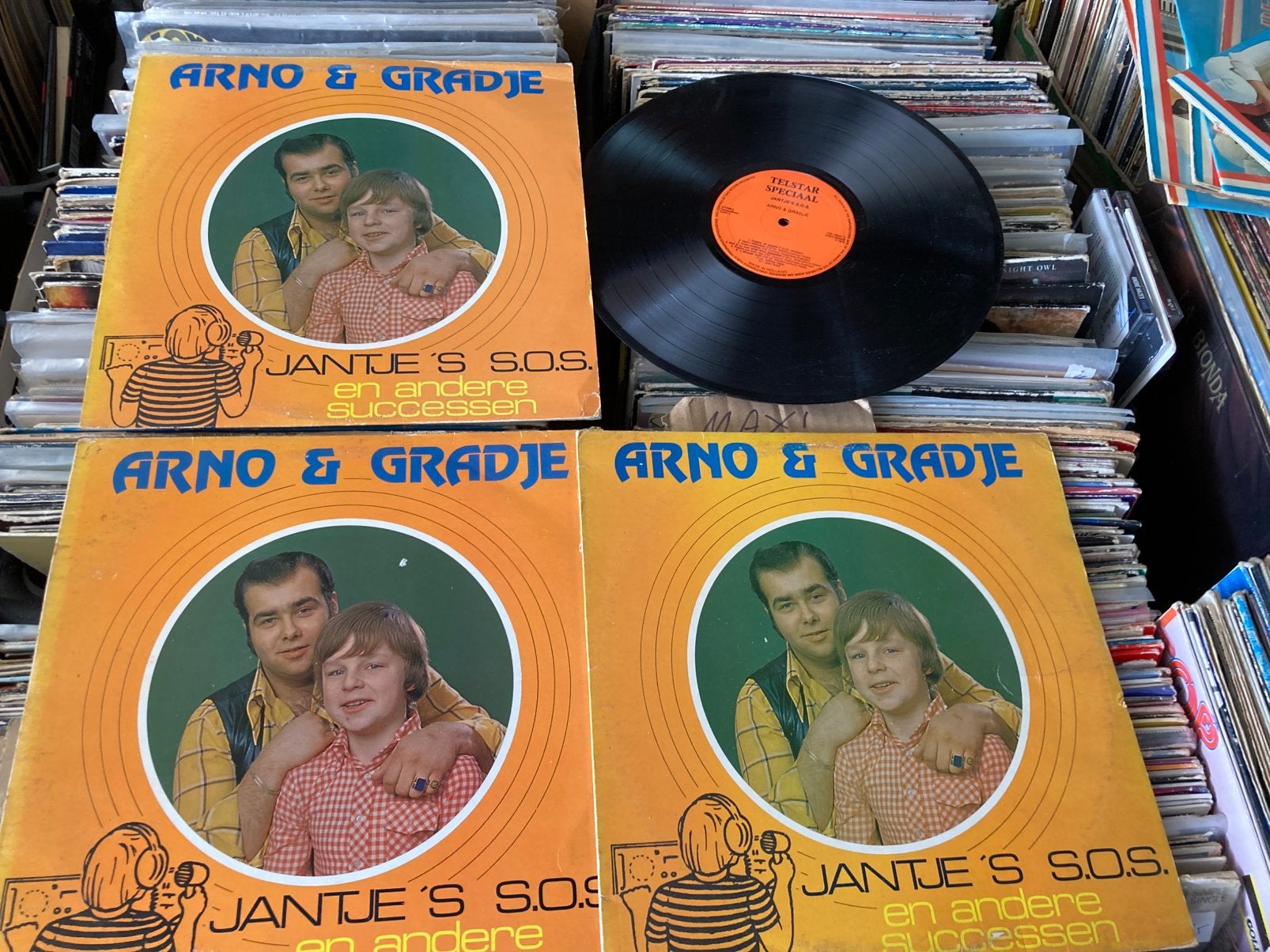 ARNO & GRADJE /Jan’s sos en andere successen, CD & DVD, Vinyles | Néerlandophone, Enlèvement ou Envoi, Comme neuf