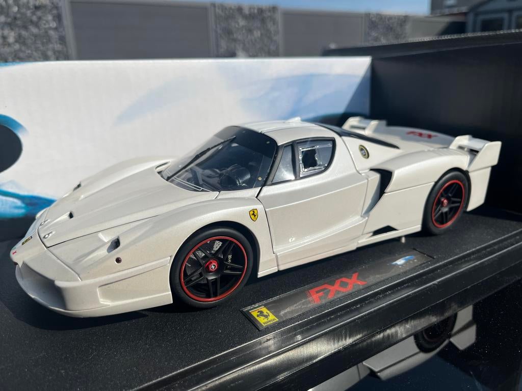 Hotwheels elite Ferrari FXX, Enlèvement, Comme neuf