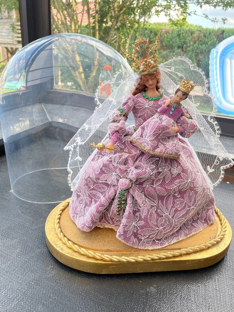 Beeld vrouw met baby, Ophalen