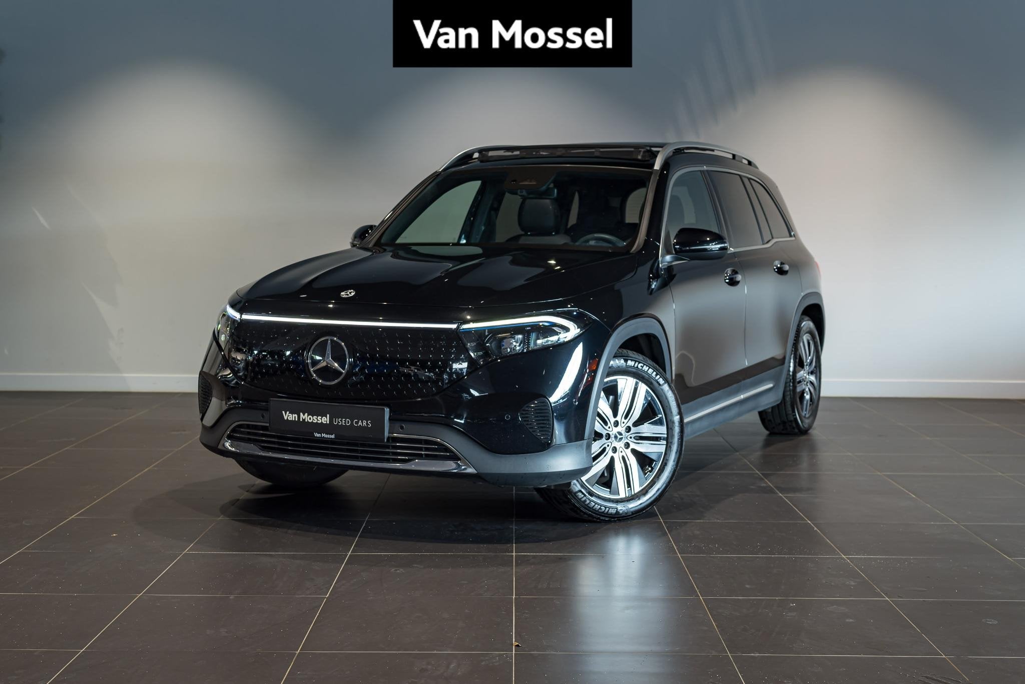 Mercedes-Benz EQB EQB 250+ Luxury Line | SOH 100% | Camera |, Auto's, Stof, Gebruikt, Zwart, Lane Keeping Assist