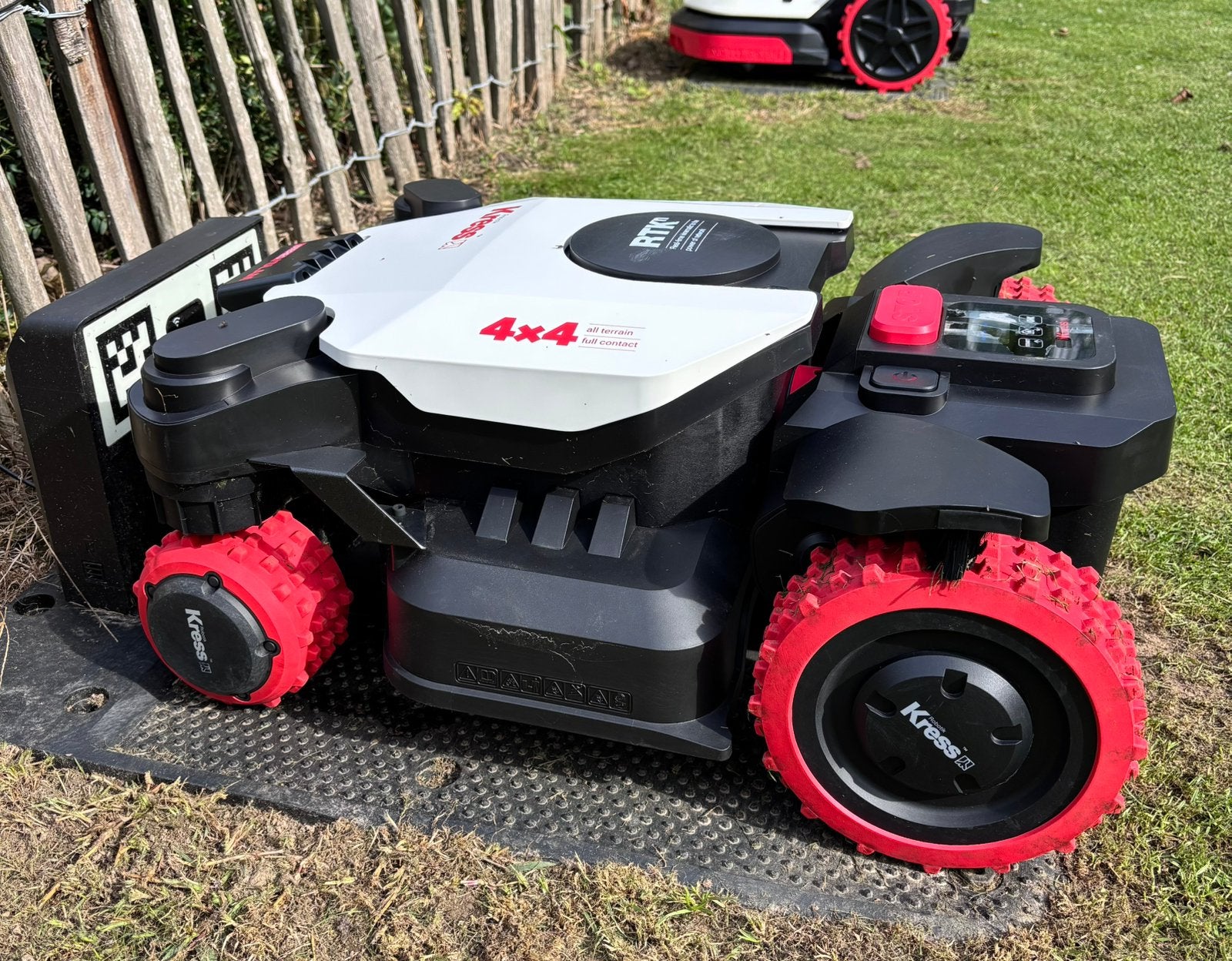 Kress KR283 - 4x4 -RTK -eyepilote et V-Slam, Fonction de mulching, Enlèvement ou Envoi, Tondeuses à gazon sur batterie, Moins de 30 cm