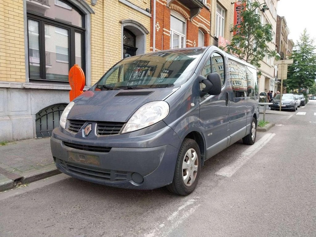 Renault Trafic PASSENGER Trafic 2.0 dCi L1H1 * CAPT ARR * BL, Auto's, Renault, Stof, Gebruikt, Zwart, 4 cilinders