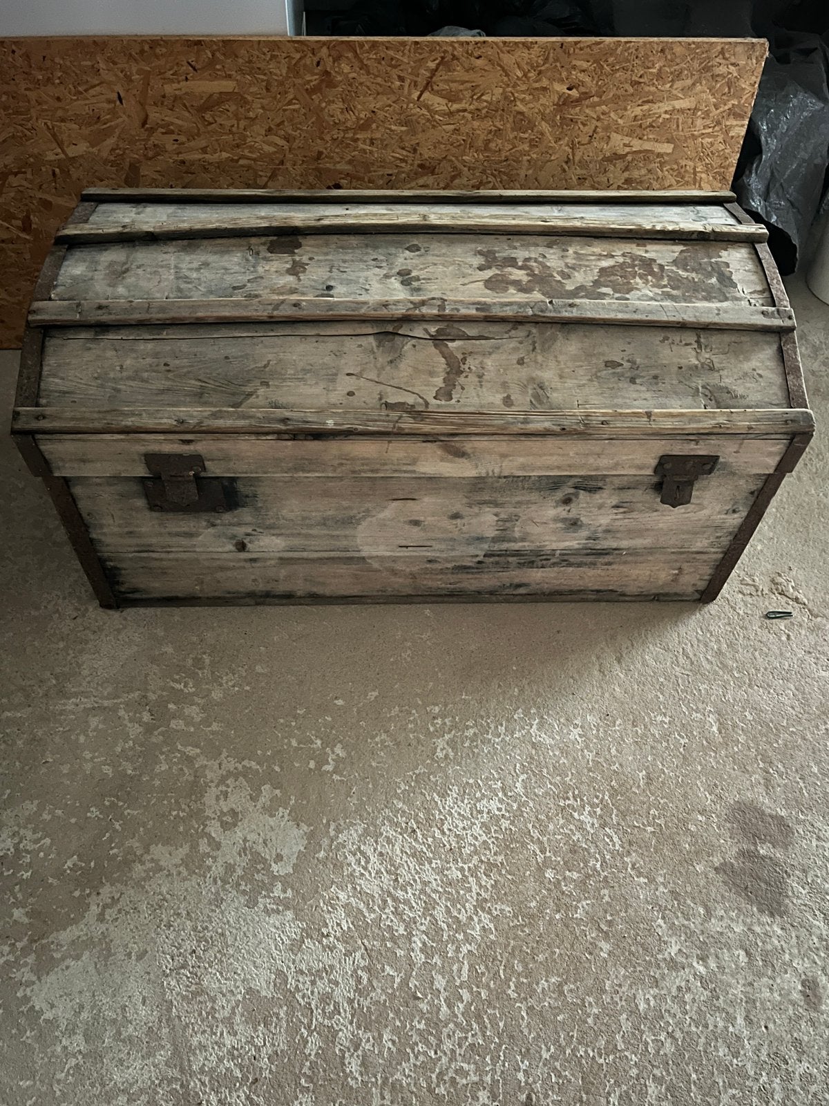 Ancien coffre en bois, Maison & Meubles, Accessoires pour la Maison | Coffres, Enlèvement, Utilisé