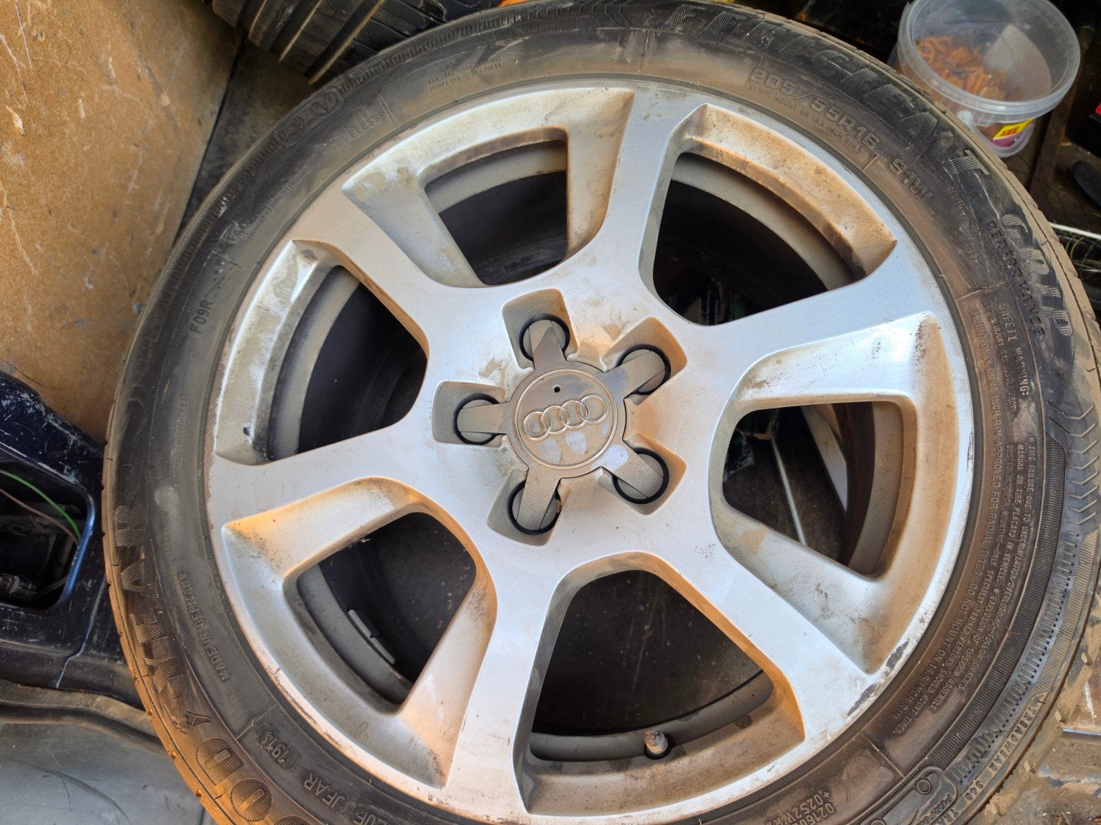 16 inch audi velgen met banden, Ophalen, 16 inch, Band(en)