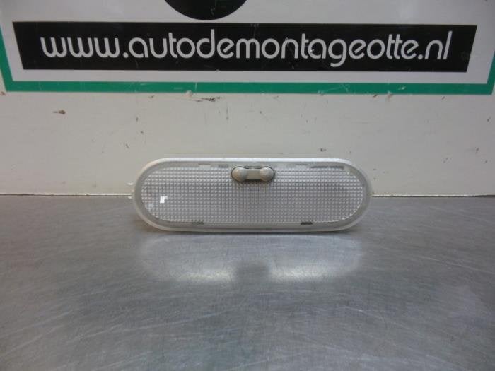 Binnenverlichting achter van een Renault Clio (Clio 3 06-), Gebruikt, -, Renault, -