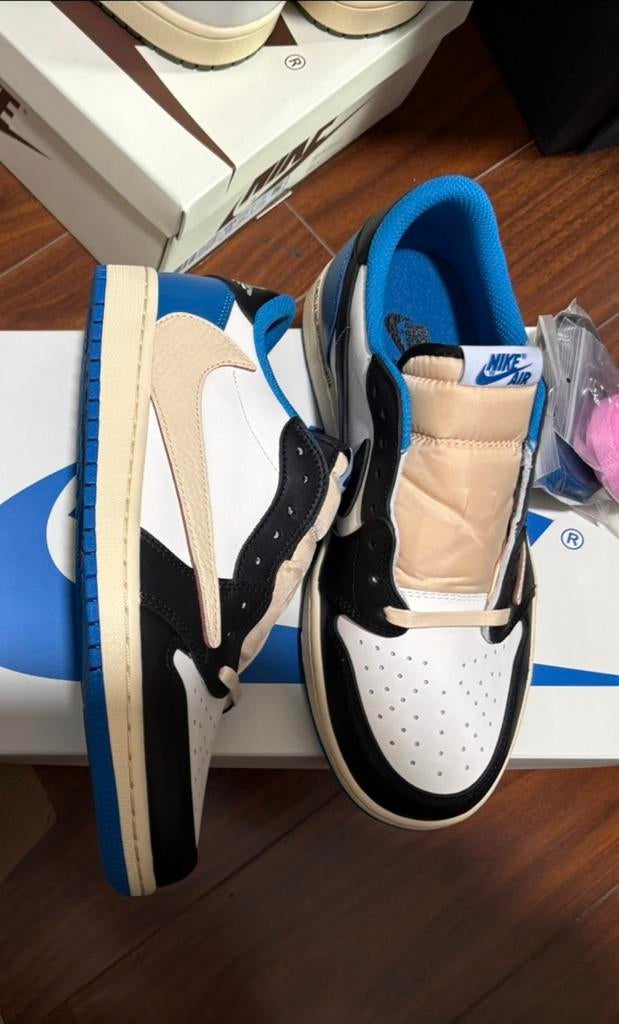 Nike x Travis Scott 42.5-43, Neuf, Nike, Enlèvement, Bleu