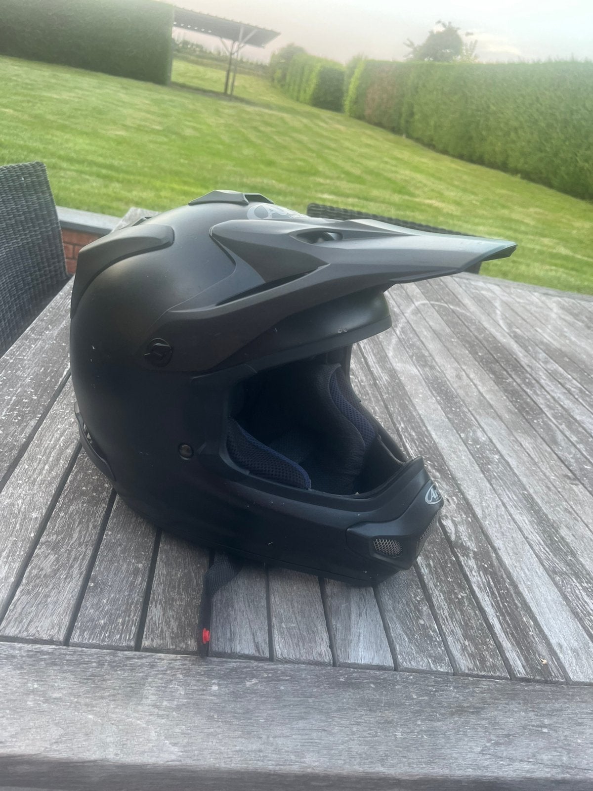 Arai MX-V EVO crosshelm, Motoren, Kleding | Motorhelmen, M, Arai, Offroadhelm, Kinderen