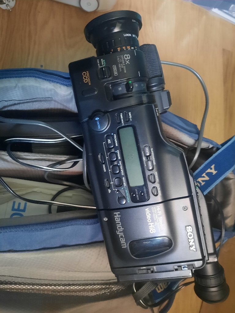 Sony Handycam CCD-V600E Hi8 zoekercamcorder om te repareren, Ophalen of Verzenden, Hi 8, (Video)band