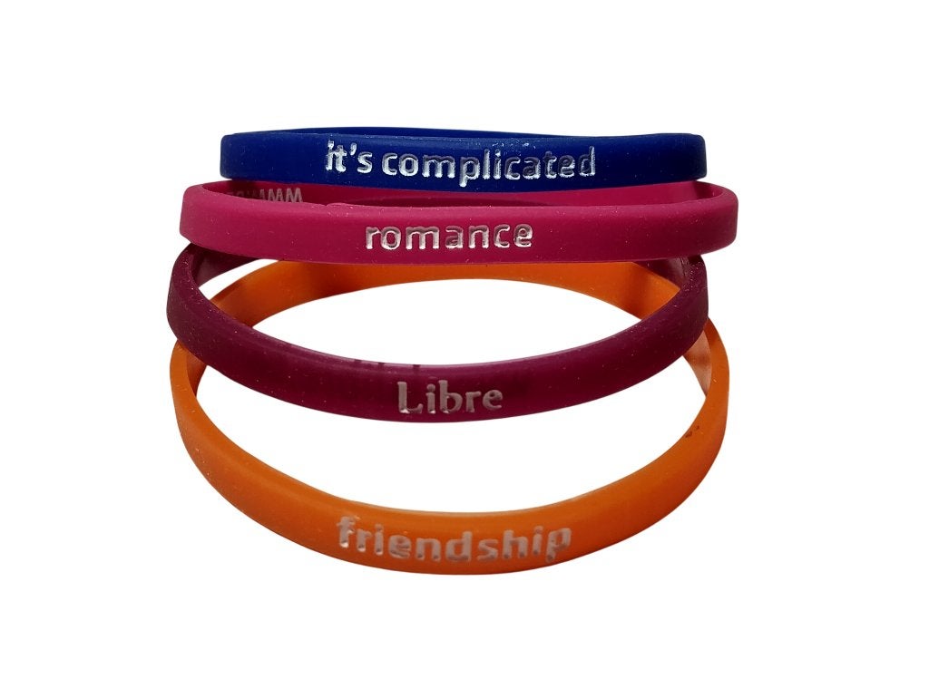 4 bracelets (romance, libre, compliqué, amitié), Bijoux, Sacs & Beauté, Bracelets, Enlèvement, Comme neuf, Autres couleurs, Élastique