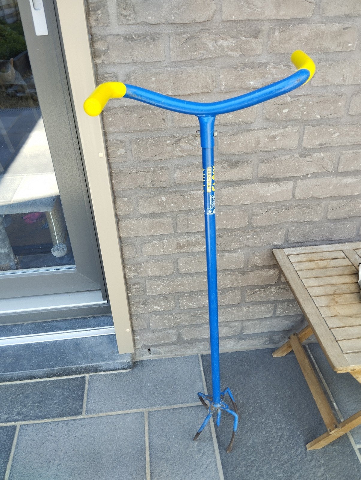Tuinkklauw, Ophalen