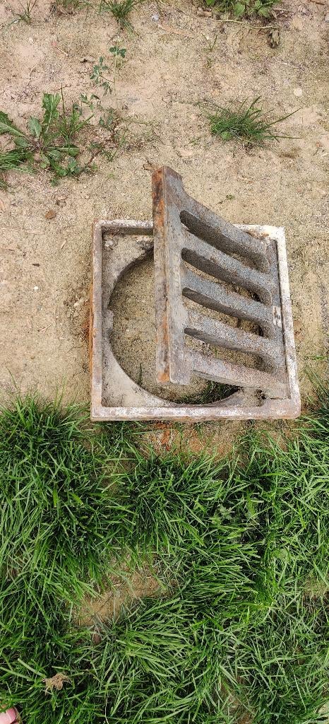 Gril/grill de puits robuste en fonte 23 cm x 23 cm, 80 mm ou plus, Enlèvement, Autres matériaux, Moins de 2 mètres