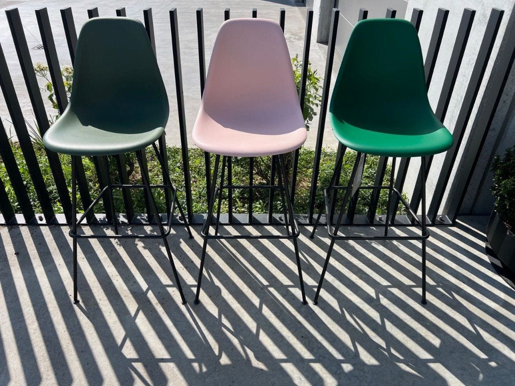 Tabouret de bar Vitra Eames, 3 x, Maison & Meubles, Métal, Comme neuf, 60 à 90 cm, Envoi