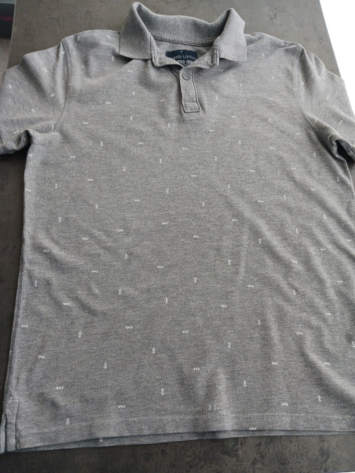 Grijze polo merk C&A net als nieuw te koop. maat M, Kleding | Heren, Polo's, Ophalen, Maat 48/50 (M), C&A, Zo goed als nieuw