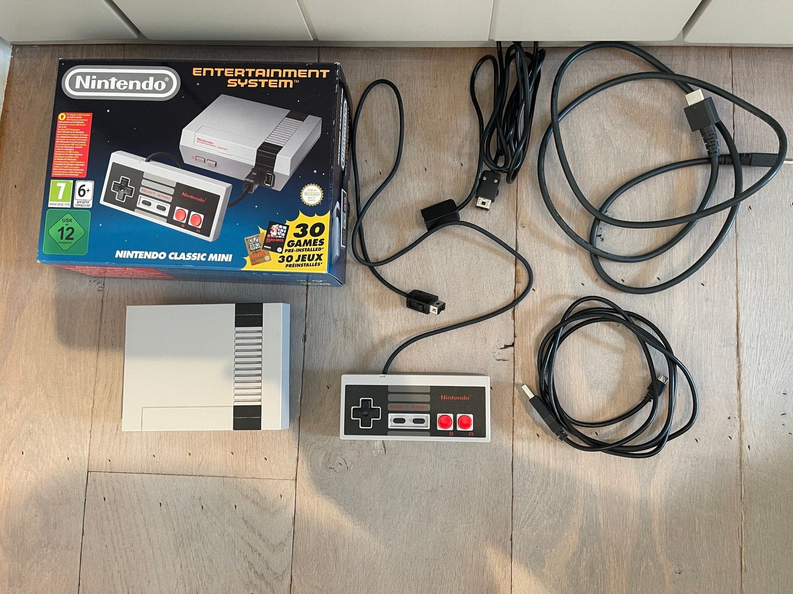Nintendo nes classic mini, Consoles de jeu & Jeux vidéo, Enlèvement, Neuf, Avec 1 manette, Avec jeux