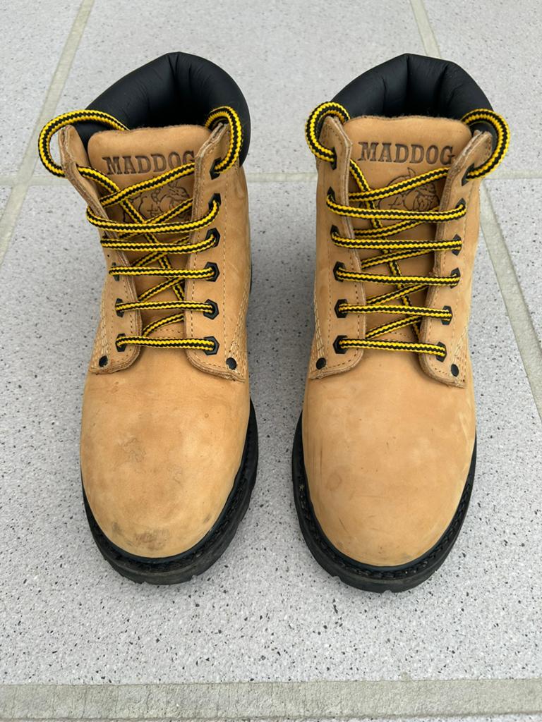 Veiligheidsschoenen, Ophalen, Nieuw