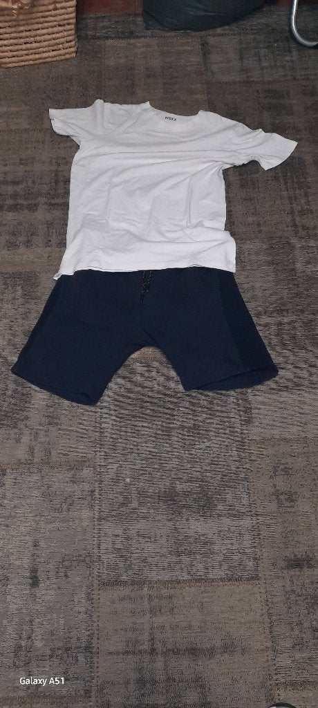 Sportbroek +T-shirt maten m, Kleding | Heren, Sportkleding, Ophalen, Zo goed als nieuw, Maat 48/50 (M)