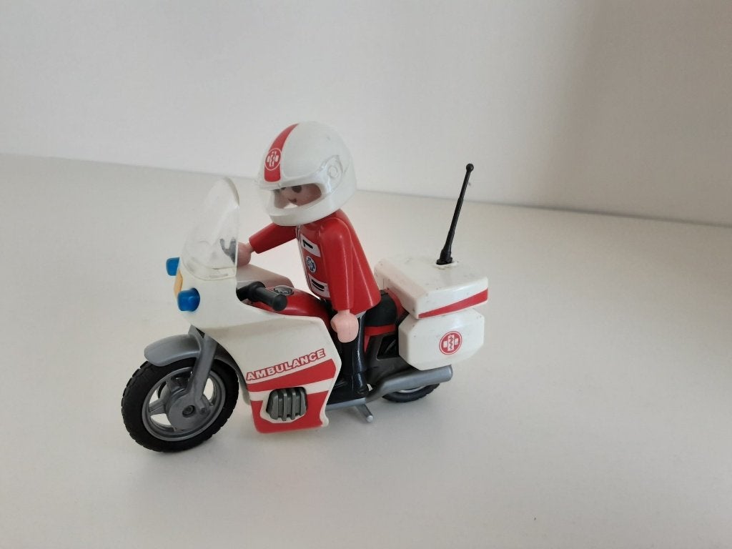 Playmobil ambulance motor, Kinderen en Baby's, Speelgoed | Playmobil, Ophalen of Verzenden, Zo goed als nieuw, Complete set, Figuren