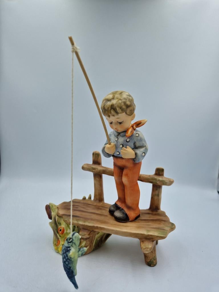 Hummel Goebel 566 The Angler visser, Ophalen of Verzenden, Hummel
