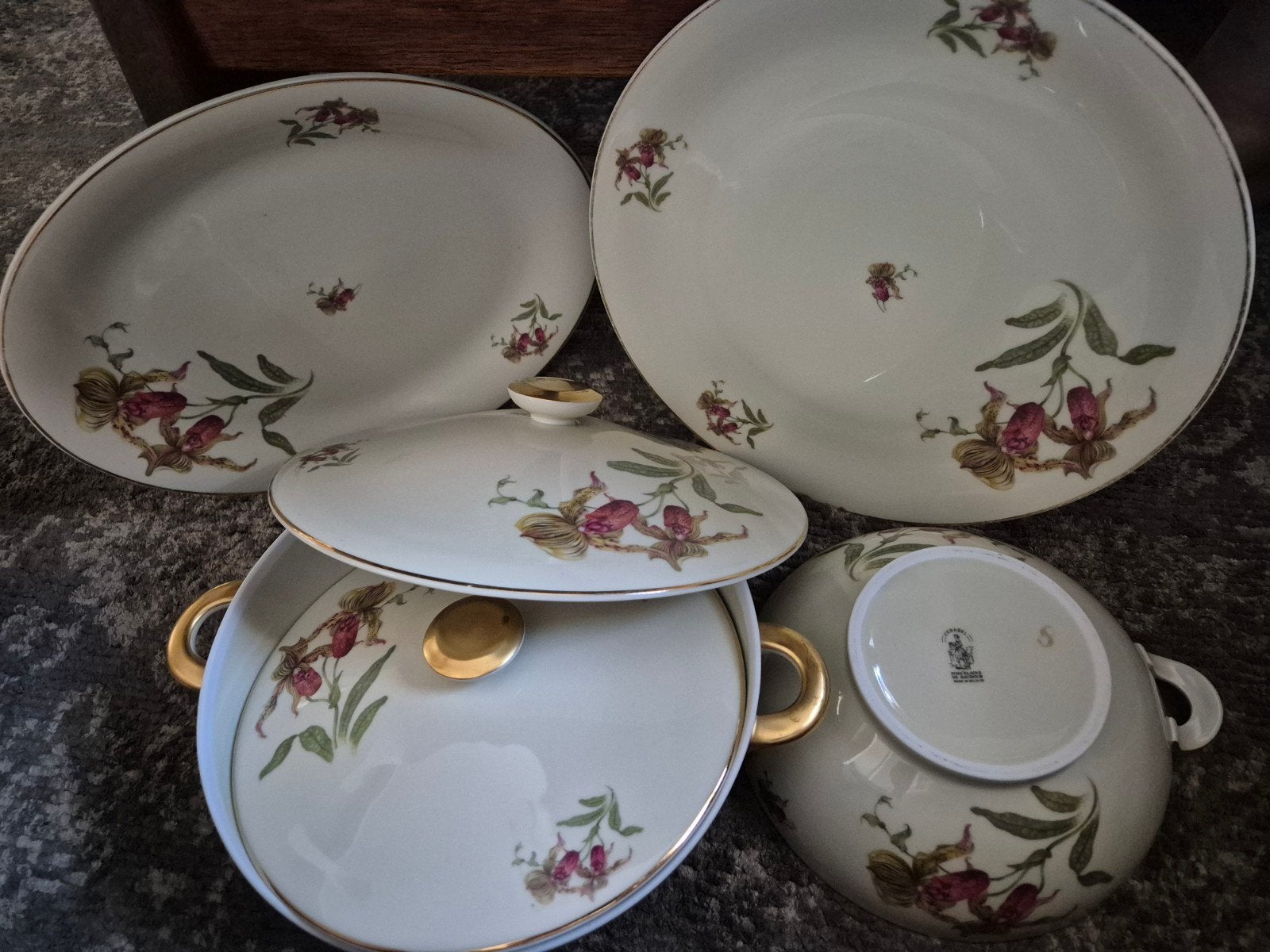 Lot de 4 pièces de service ancien en porcelaine Cerabel B, Antiek en Kunst, Antiek | Schalen, Ophalen