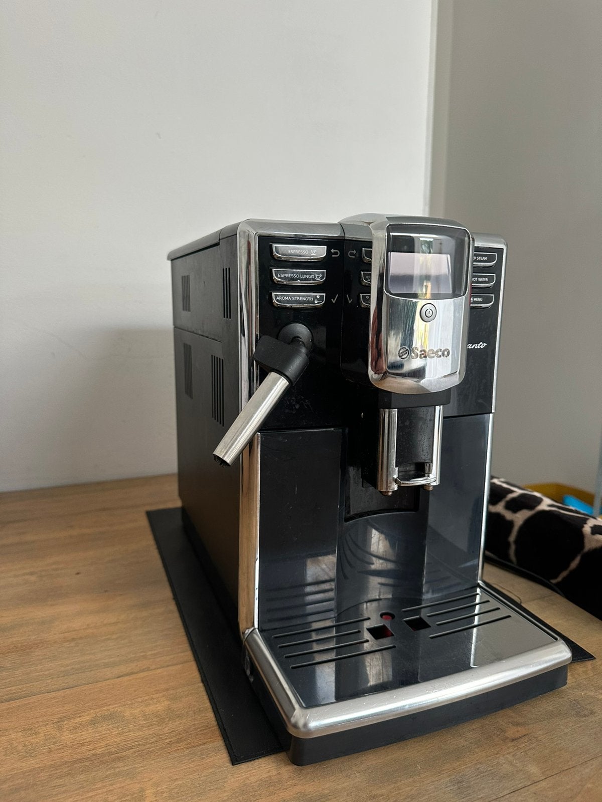 Saeco incanto espresso machine (bonen/ gemalen koffie), Machine à espresso, Réservoir d'eau amovible, Café en grains, 2 à 4 tasses