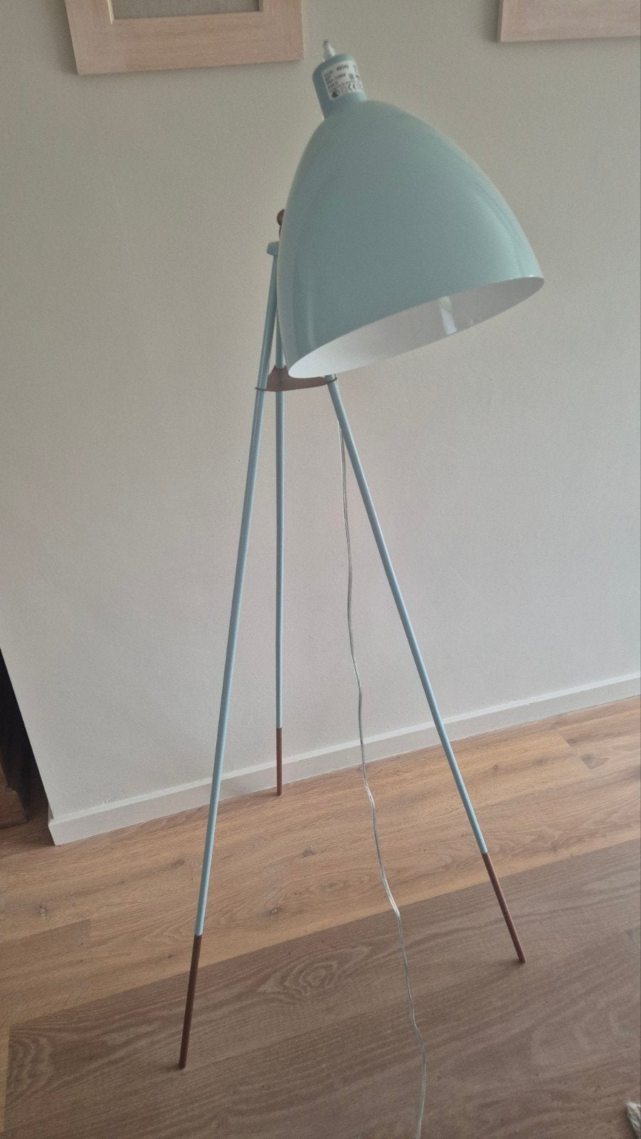 Lampadaire élégant de style rétro/scandinave par Egl, Enlèvement, Comme neuf, E27 (grand), 100 à 150 cm