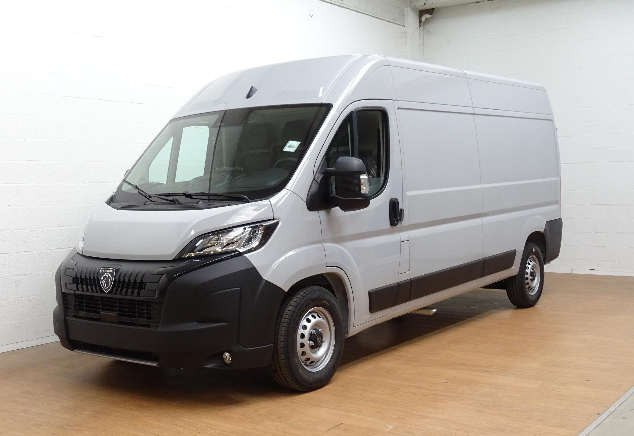 Peugeot Boxer 2.2 BlueHDi S&S 180 440 L3H2 Heavy Auto, Auto's, 4 deurs, Stof, 4 cilinders, Cruise Control