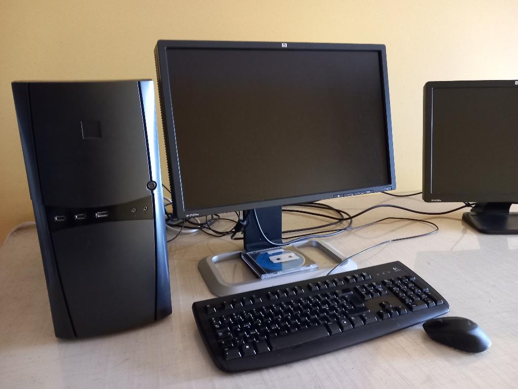 Desktop PC – Win 10 Pro (verse installatie) + 2 HP schermen, Computers en Software, Desktop Pc's, Gebruikt, 2 tot 3 Ghz, Intel