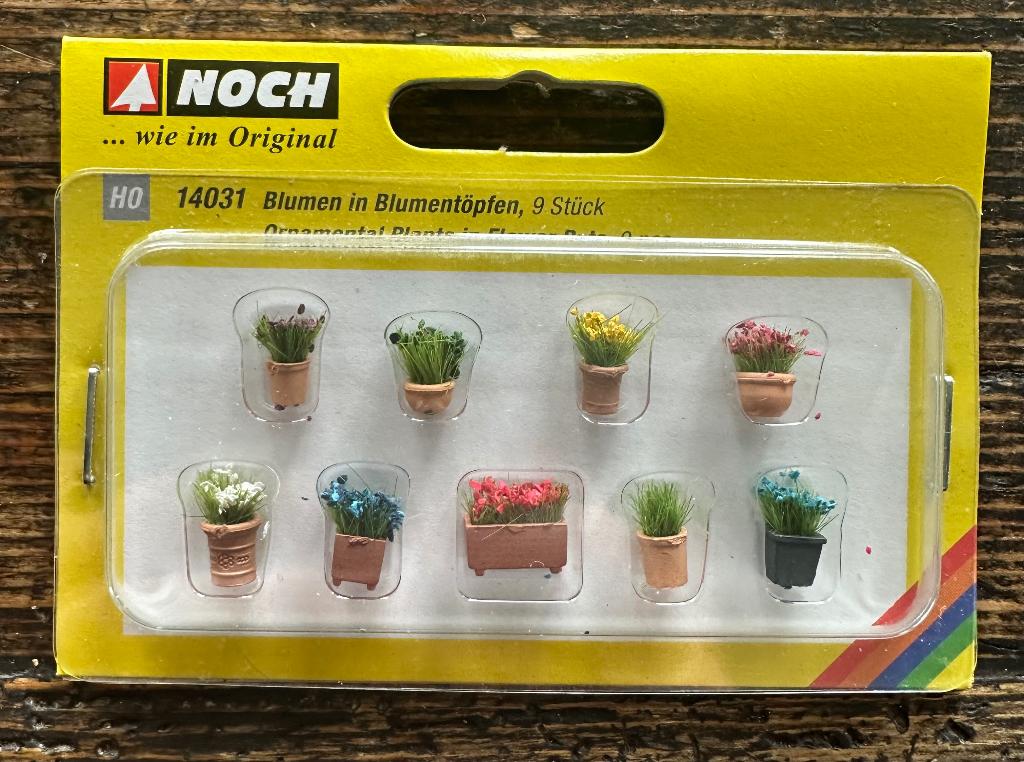 TreinModelbouw Noch sierplanten in bloempot en brug, Hobby en Vrije tijd, Ophalen of Verzenden, Nieuw, Natuur, Overige merken