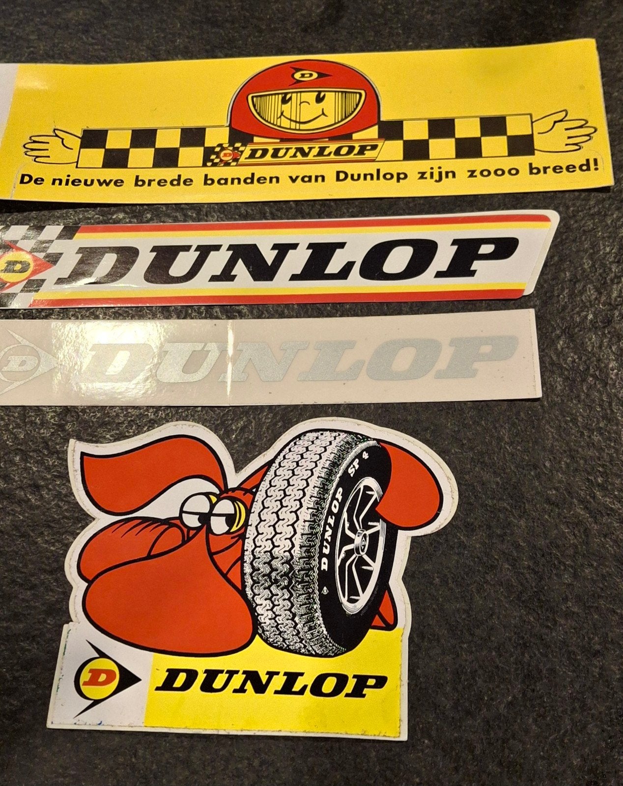 Lot de stickers Dunlop pour pneu de voiture, mascotte, Enlèvement ou Envoi, Comme neuf, Voiture ou Moto