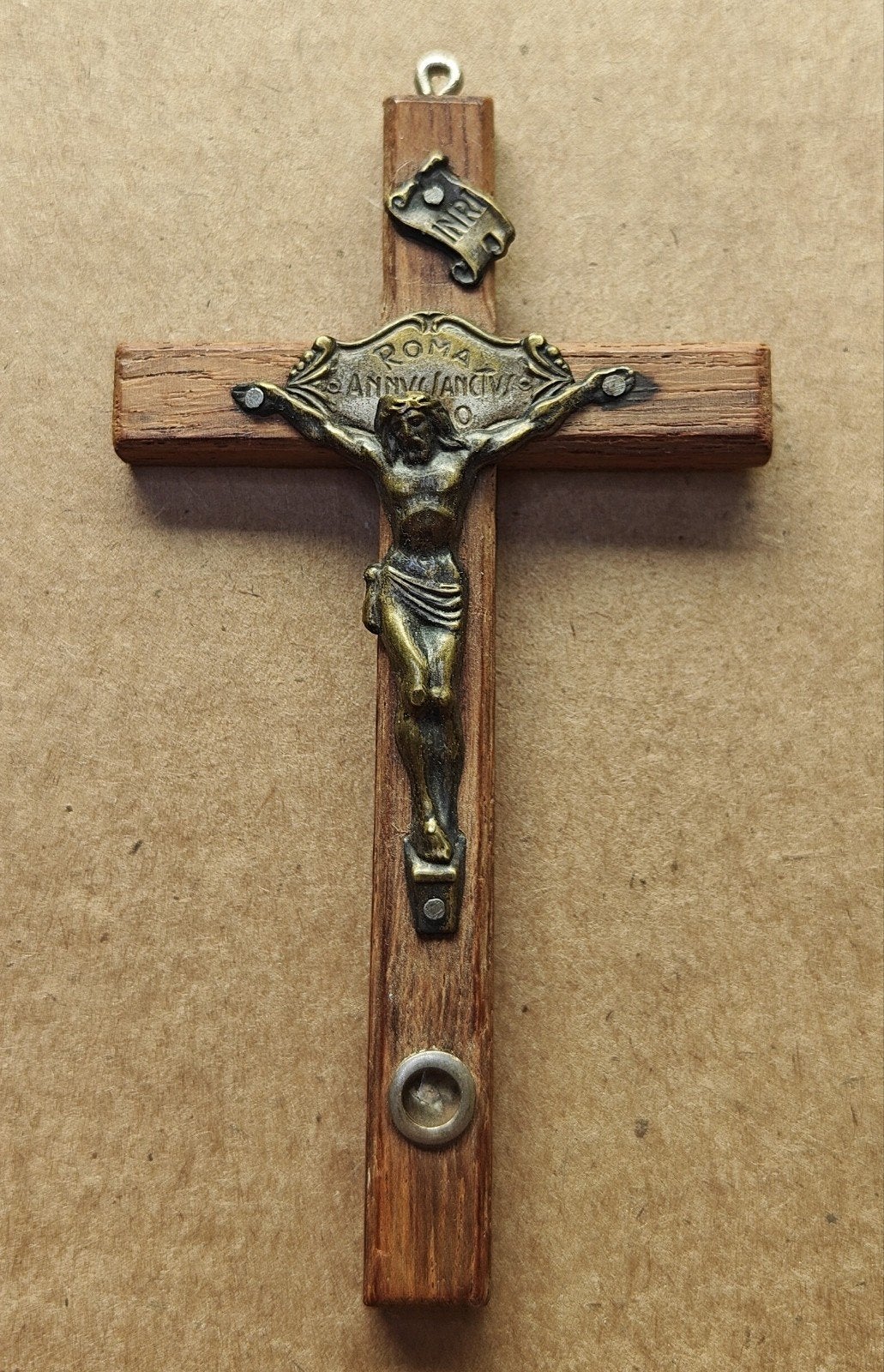 Crucifix catholique en bois avec relique, Enlèvement ou Envoi, Utilisé